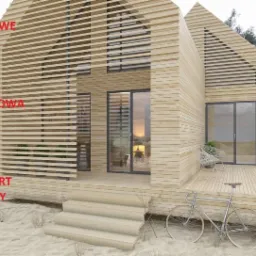 Nowoczesny dom z jasnego drewna z charakterystycznymi poziomymi listwami, rower oparty o taras, widok z zewnątrz na tle piaszczystego terenu i lasu.