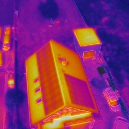 Zdjęcie kamerą termowizyjną z drona