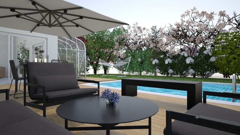 Nowoczesny taras z szarymi meblami wypoczynkowymi, okrągłym stolikiem z bukietem niebieskich kwiatów, basenem z turkusową wodą, hamakiem w ogrodzie i rozłożystym parasolem przeciwsłonecznym.