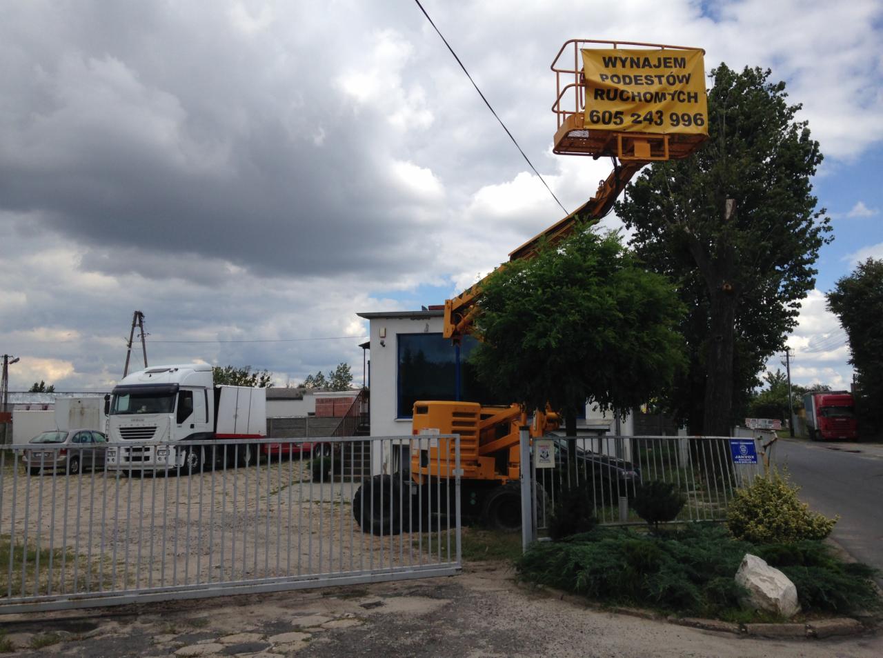 Usługi podestem ruchomym,wynajem.