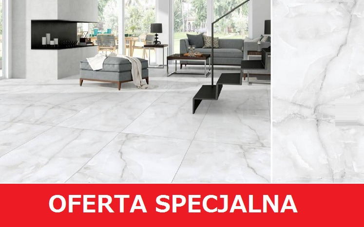 Błyszcząca, biała podłoga z gresu imitującego marmur w nowoczesnym salonie. W tle szara sofa, stolik kawowy i schody. W prawym rogu zbliżenie na wzór gresu.