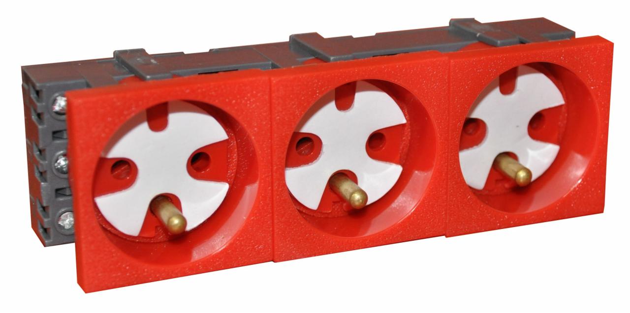 Gniazdo elektryczne 45x135 Data z Kluczem