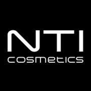 Logo NTI Cosmetics na czarnym tle, z wyraźnym, nowoczesnym fontem.