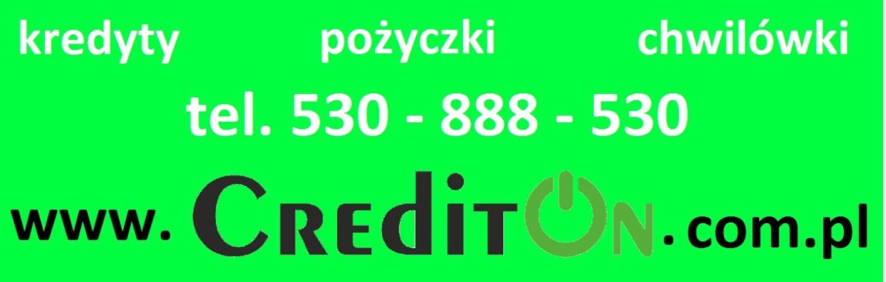 Reklama firmy oferującej kredyty i pożyczki chwilówki, z numerem telefonu i adresem strony internetowej na jaskrawozielonym tle.
