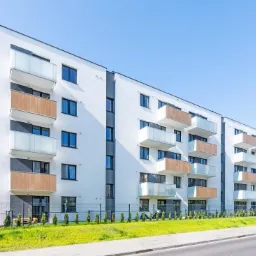 KARPIA 22 w Poznaniu - budynek/osiedle wielorodzinne - uczestnik konkursu FASADA ROKU 2022 - BAUMIT