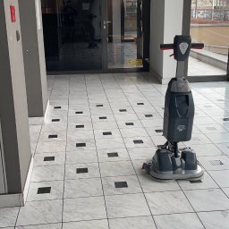 Sprzątanie biur Brzeg 1