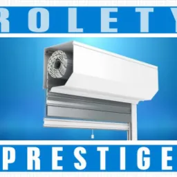 Przekrój rolety zewnętrznej z widocznym mechanizmem zwijania i profilem aluminiowym, na błękitnym tle z napisem 'ROLETY' u góry i 'PRESTIGE' na dole.