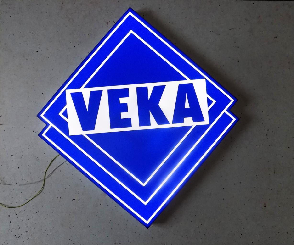 podświetlane kasetony reklamowe