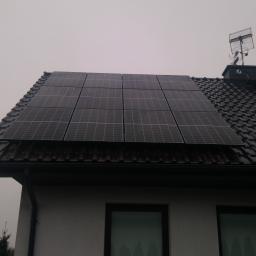 Monterzy.eu - Instalacja 10kWp, dachówka ceramiczna, wschód- zachód. Falownik Sofar.