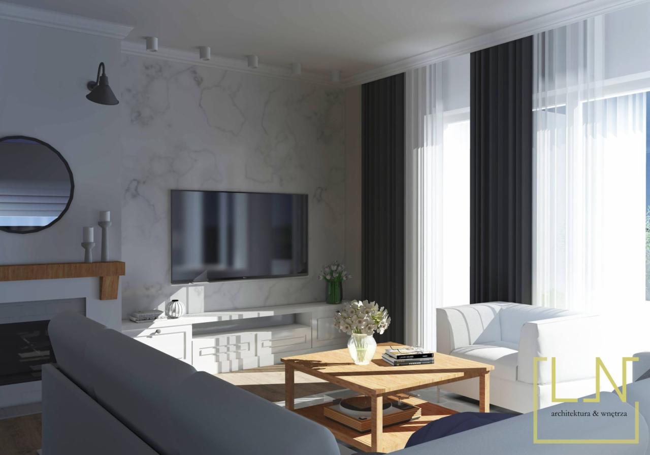 Wizualizacja salonu z marmurową ścianą, telewizorem, kominkiem, drewnianym stolikiem kawowym z kwiatami i białymi sofami pod oknem z czarno-białymi zasłonami.