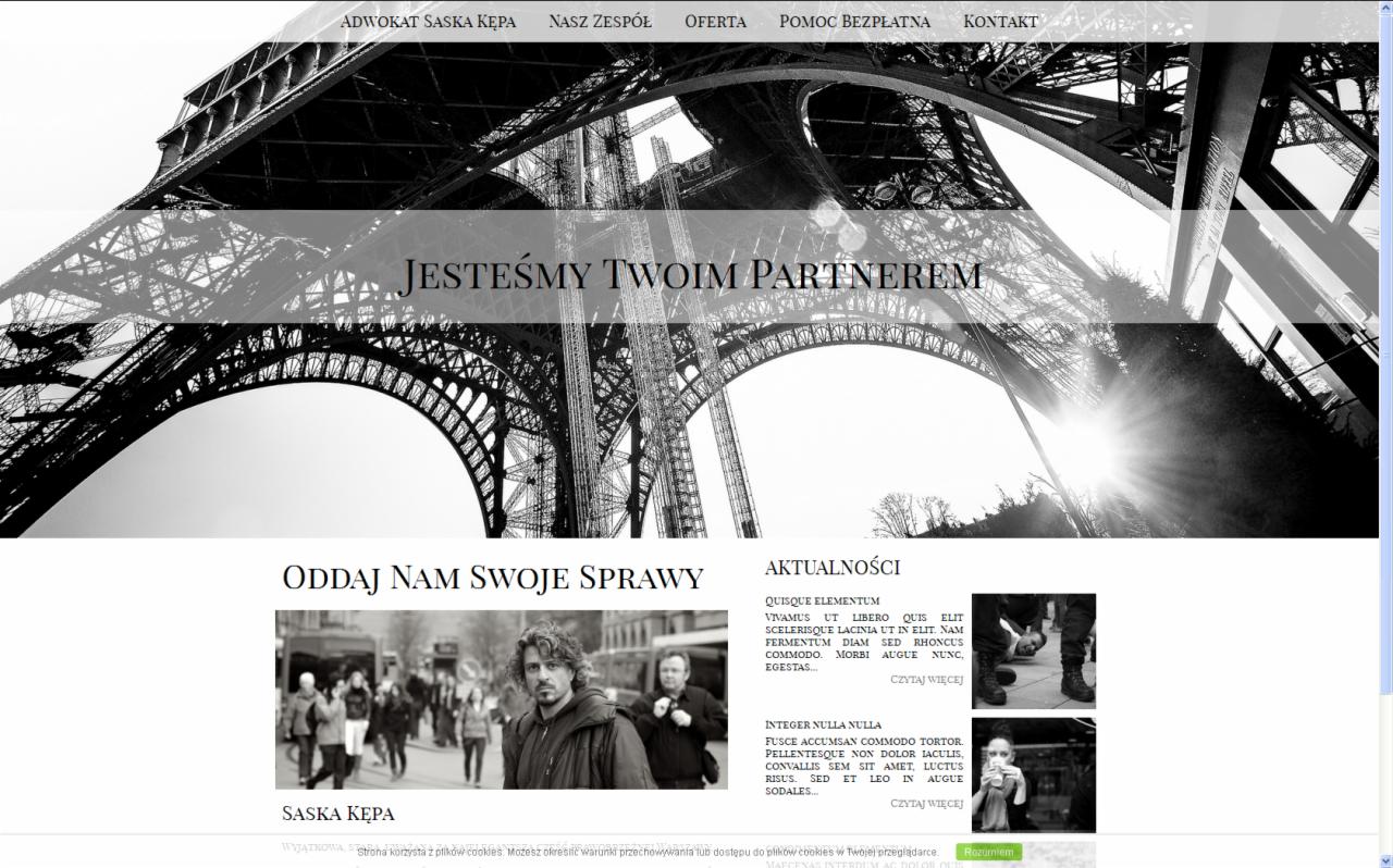 Strona internetowa kancelarii prawnej z widokiem na Wieżę Eiffla w czerni i bieli, hasłem 'Jesteśmy Twoim Partnerem' oraz zdjęciem mężczyzny w tłumie na dole strony.