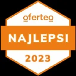 Pomarańczowy emblemat Oferteo 'Najlepsi 2023' w kształcie sześciokąta.