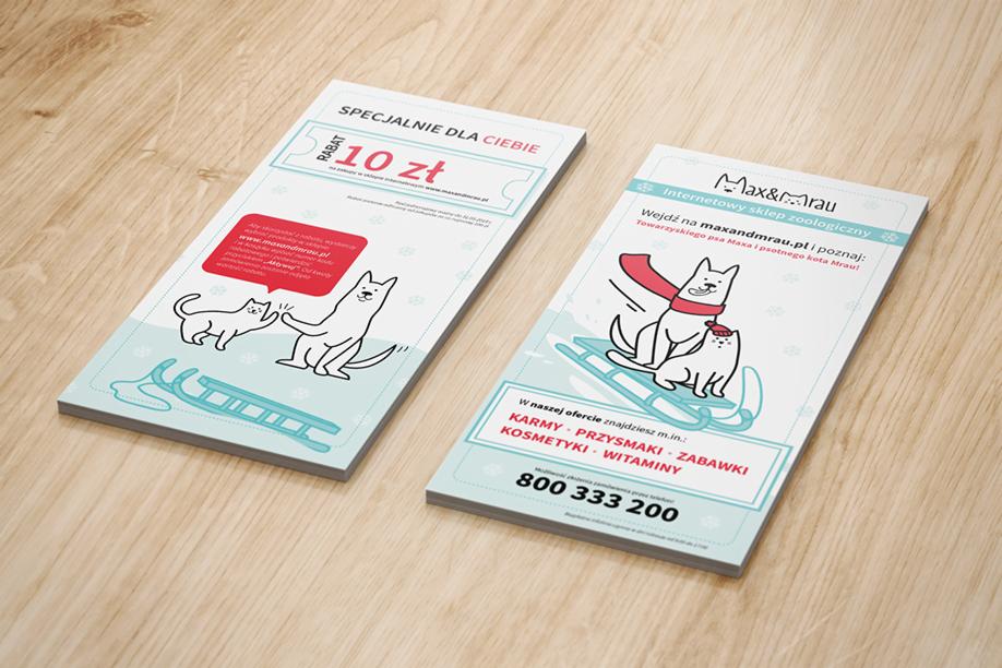 Dwie ulotki reklamowe sklepu zoologicznego Max&Mrau z ilustracjami psa i kota na saniach, oferujące rabat 10 zł i informujące o ofercie karm, przysmaków, zabawek, kosmetyków i witamin.