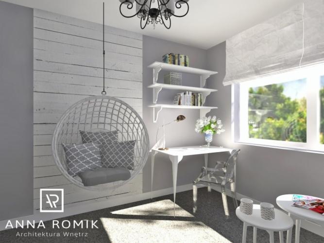 Wizualizacja pokoju z wiszącym ażurowym fotelem, białym biurkiem, transparentnym krzesłem, półkami z książkami i ścianą z paneli w stylu rustykalnym.