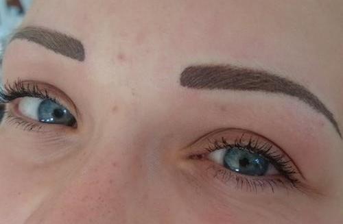 Makijaż permanentny ust, brwi, kreski górnej