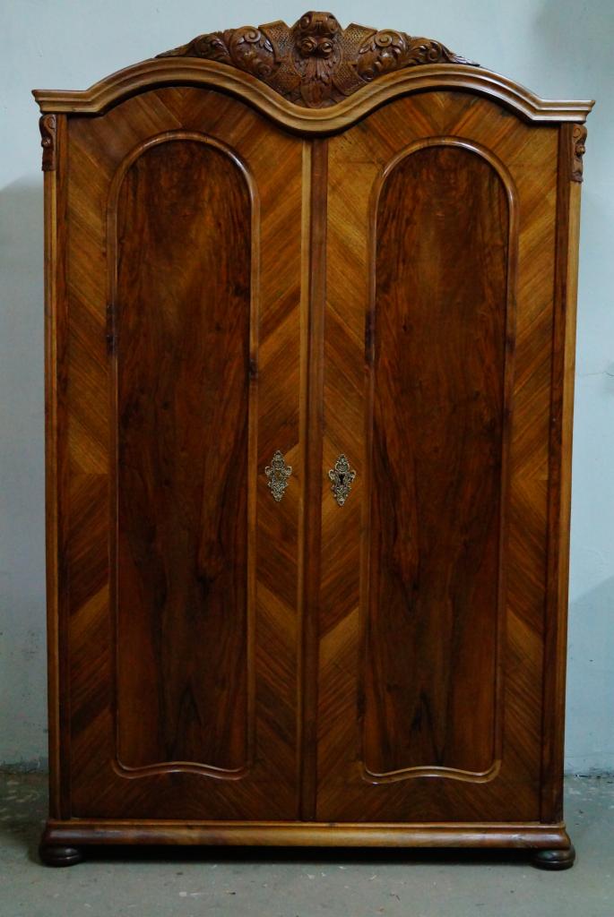 Szafa Ludwik Filip po renowacji