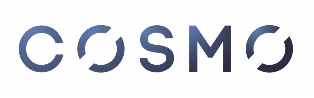 Graficzne logo 'COSMO' z nowoczesnym gradientem koloru niebieskiego, litery o zaokrąglonych kształtach z przerwami w obwodzie.