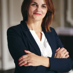 Przeprowadzam firmy przez proces leasingowy w oparciu o realne potrzeby firmy.