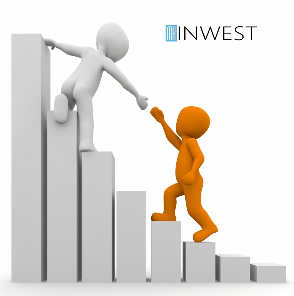 Animowana postać pomaga innej wspiąć się po słupkowym wykresie wzrostu, logo MH Invest w prawym górnym rogu.