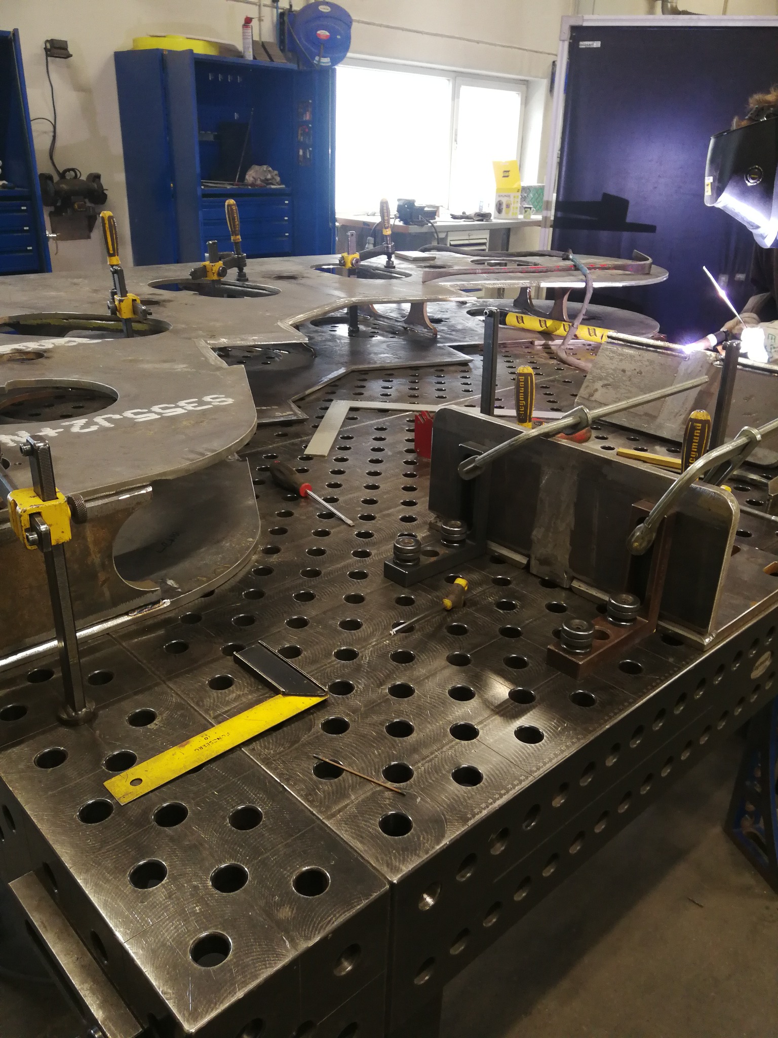 Składanie u klienta elementów do spawania