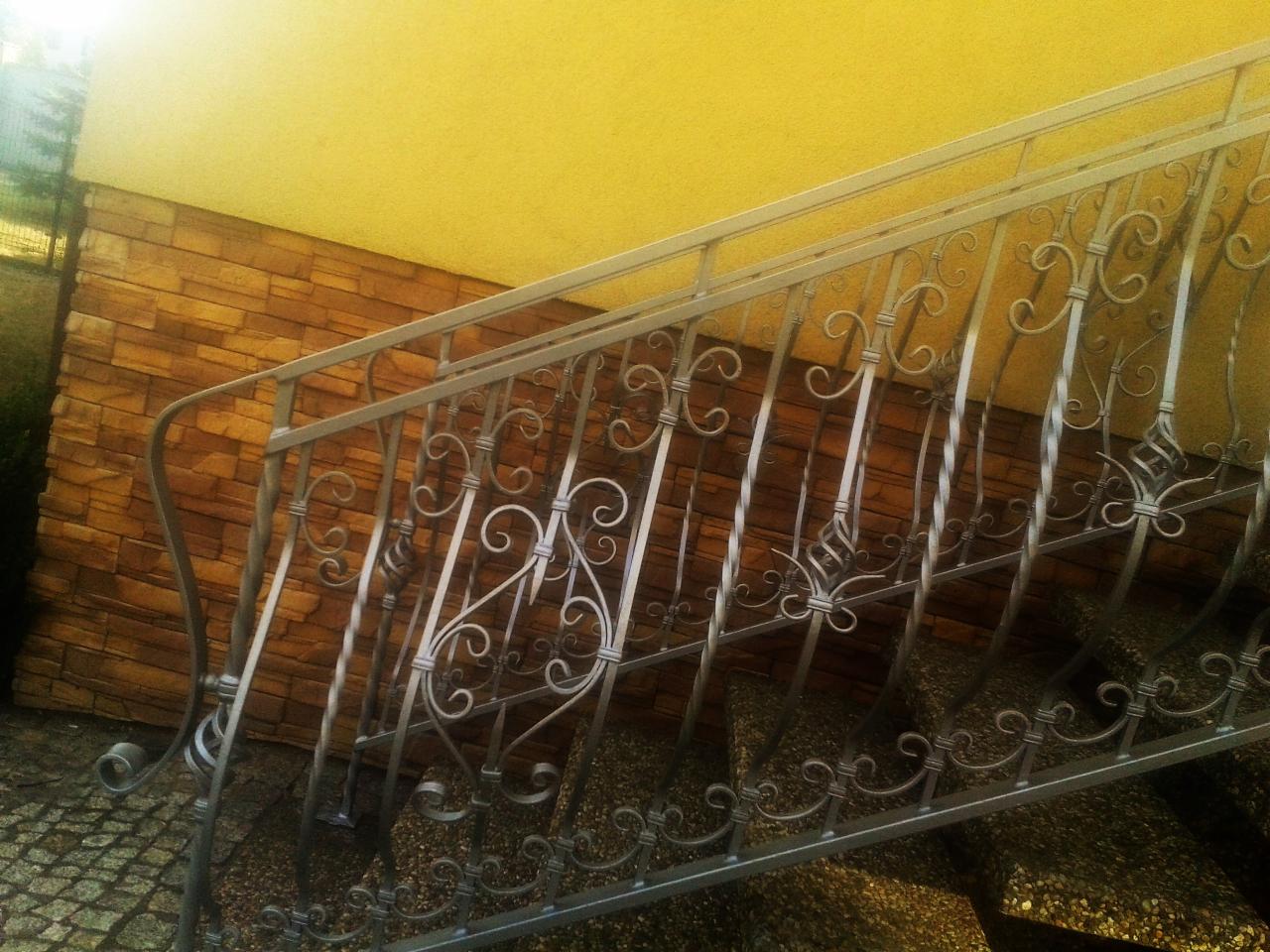 konserwacja przęseł metalowych kutych