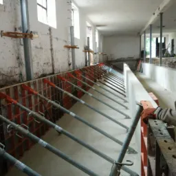 Budowa kanałów w budynku inwentarskim