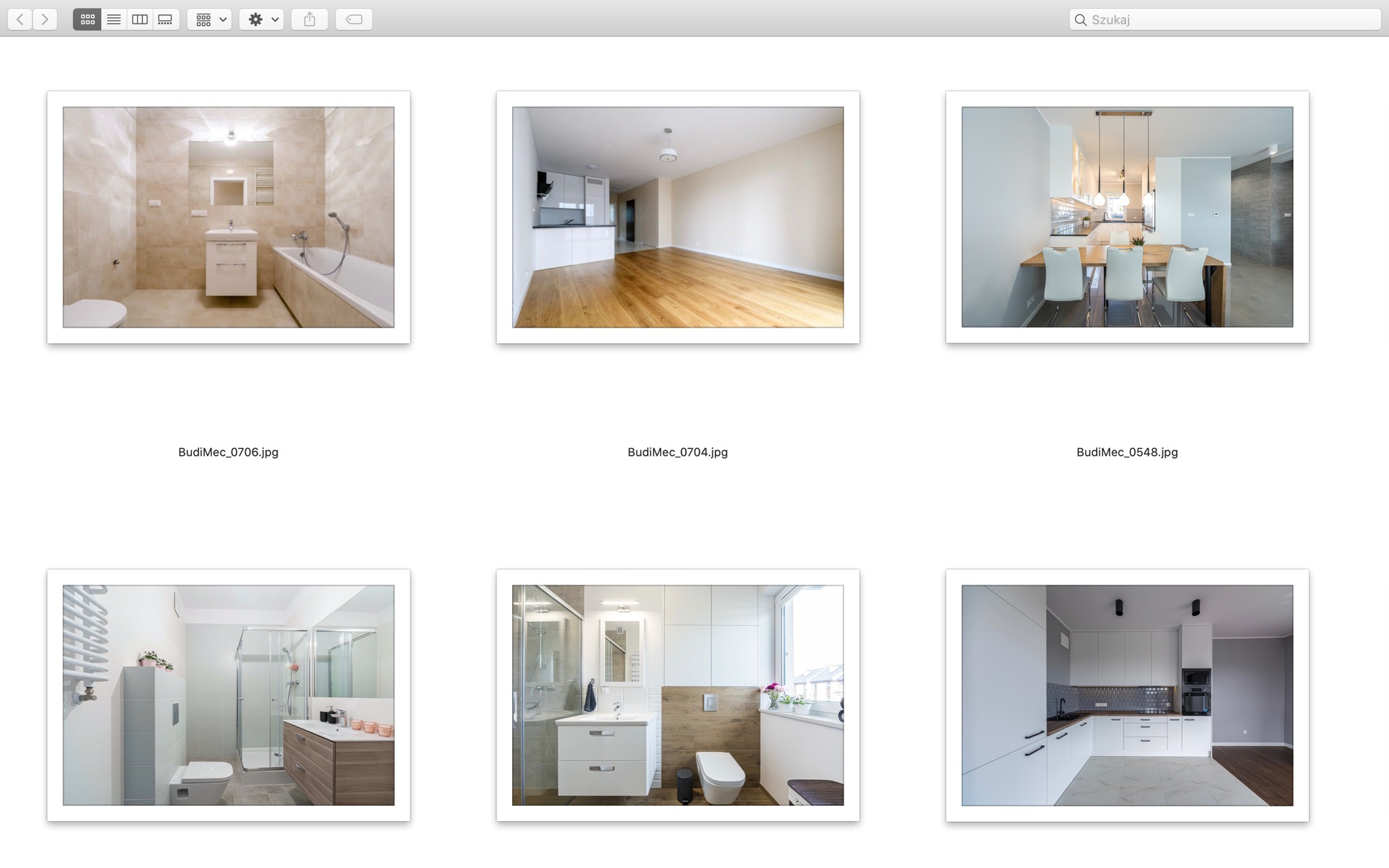 Zestaw zdjęć wnętrz w oknie przeglądarki: jasna łazienka z wanną, przestronny salon z drewnianą podłogą, jadalnia z drewnianym stołem, łazienka z kabiną prysznicową, toaleta z umywalką...
