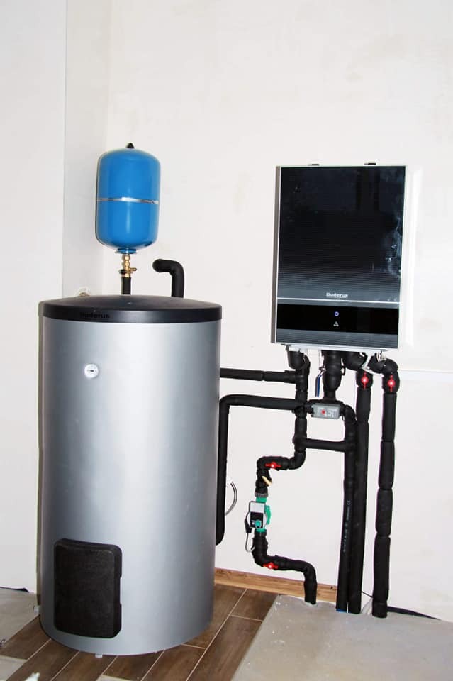 Montaż Pompy Ciepła MONOBLOK Buderus Logatherm WLW196i AR z 290 litrowym zasobnikiem ciepłej wody użytkowej.