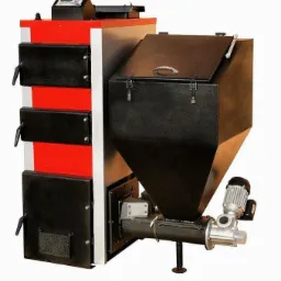 Nowoczesny piec na paliwo stałe z podajnikiem, widoczne drzwiczki, zbiornik na paliwo i sterownik elektroniczny na górze.