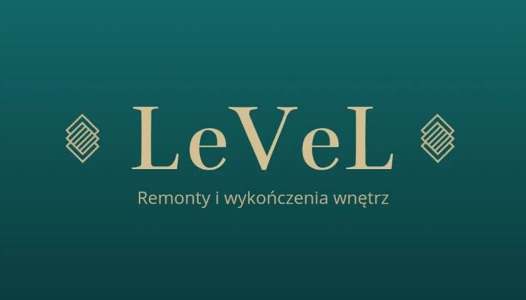 Logo firmy Level Remonty i Wykończenia Wnętrz na ciemnozielonym tle. Kremowy napis z symbolem graficznym po bokach.