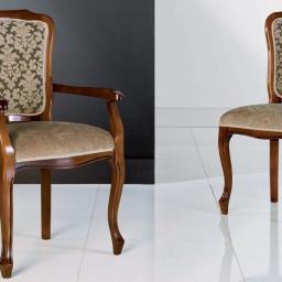 Klasyczne krzesła do salonu
