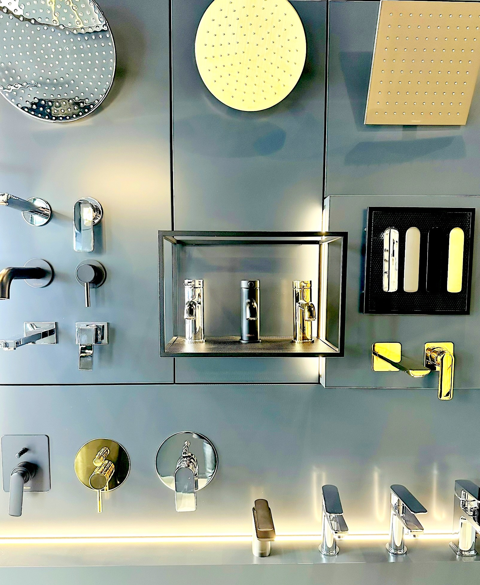 Piana Salon Łazienek Kołobrzeg - armatura łazienkowa, baterie łazienkowe