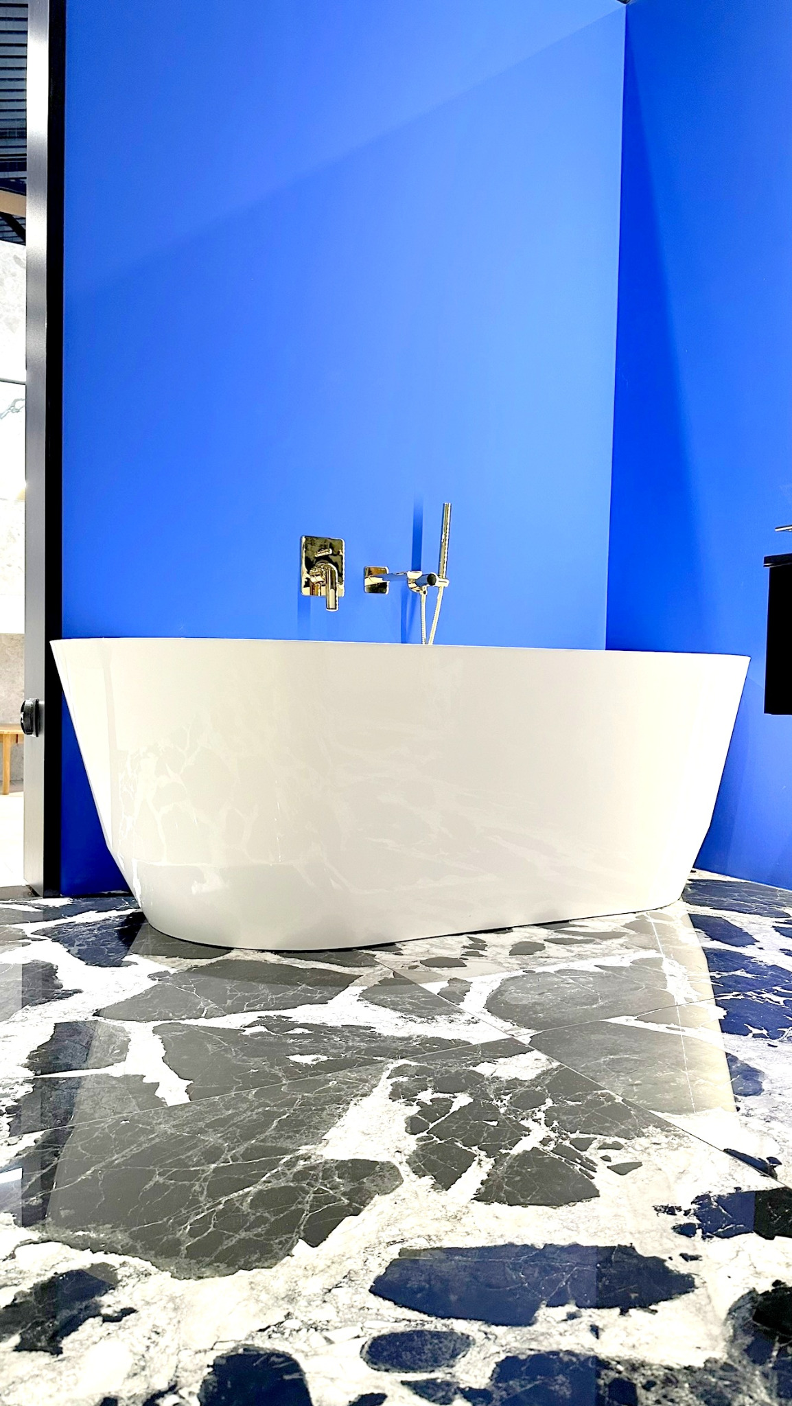 PIANA Salon Łazienek Kołobrzeg - kompleksowe wyposażenie łazienek, wanny wolnostojące, wanny narożne, wanny przyścienne