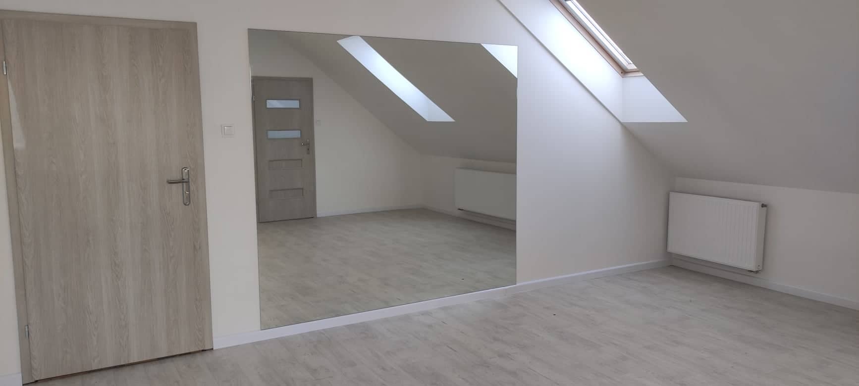 Lustro srebrne szlifowane wraz z montażem na ścianie