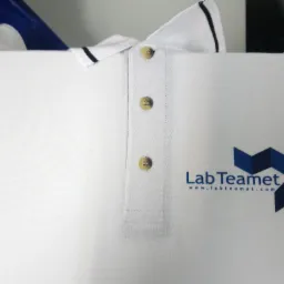 termotransfer wgrzany w koszulkę polo