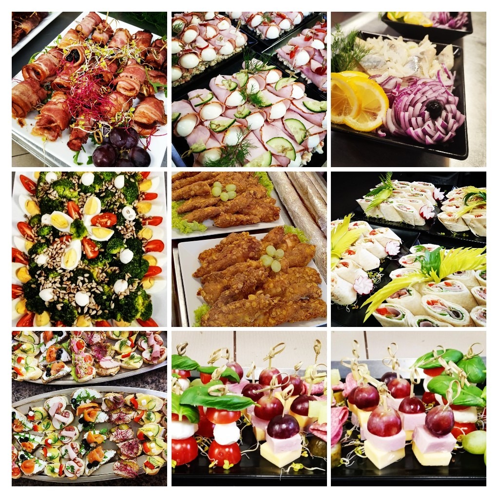 Kompozycja dziewięciu zbliżeń potraw cateringowych: roladki z boczkiem i śliwką, kanapki z szynką i mozarellą, śledź z cytryną i czerwoną cebulą, sałatka brokułowa z jajkiem i pomidorami, nuggetsy...