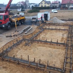 USŁUGI BUDOWLANO-HANDLOWE 