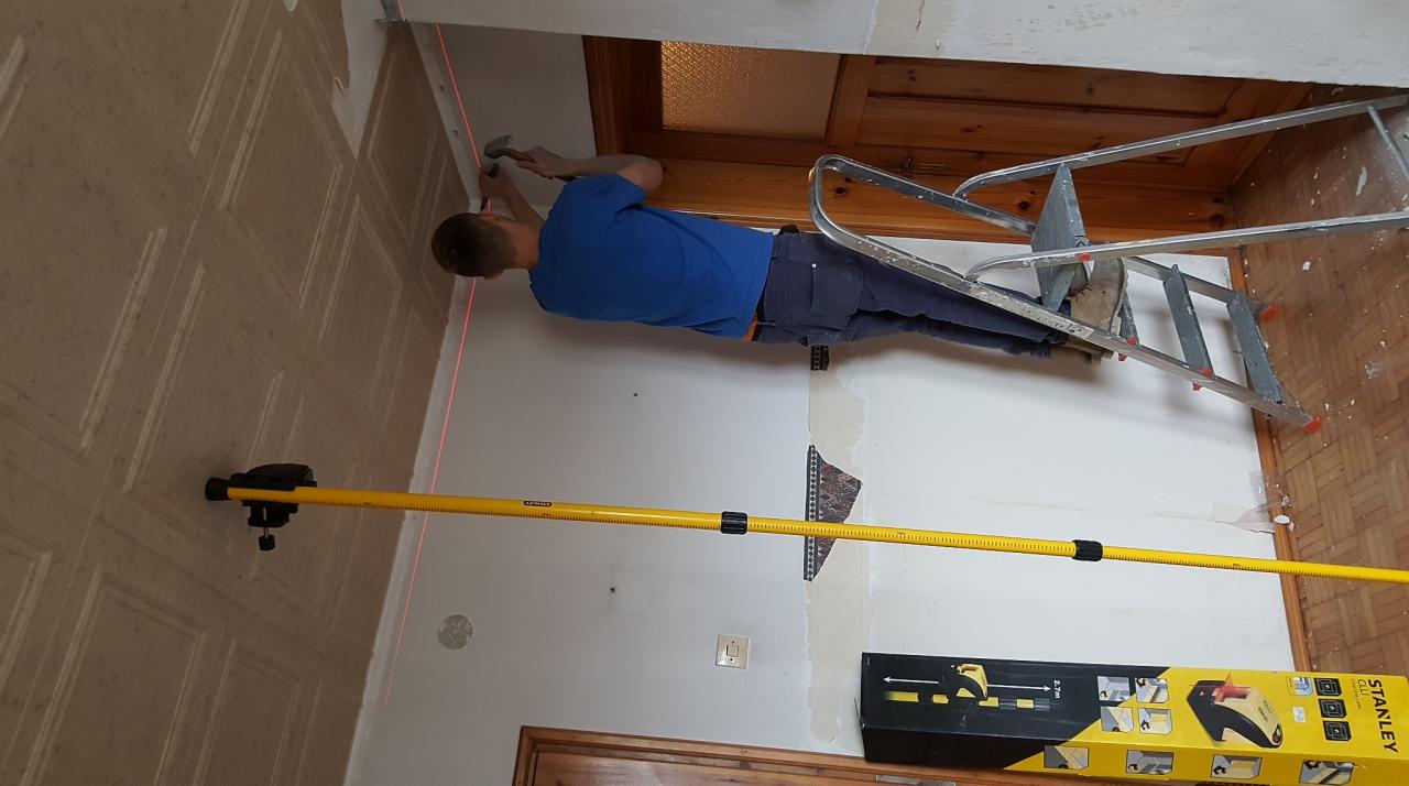 Przed remontem ( montaż sufitu podwieszanego k/g)