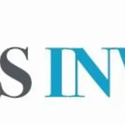 Logo firmy Grupa Plus Invest z elementami graficznymi w kolorach niebieskim i szarym.