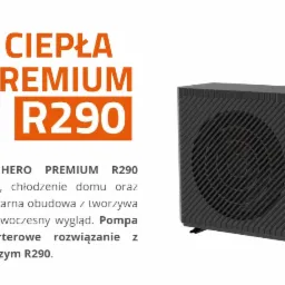 Czarna, matowa pompa ciepła HERO PREMIUM R290 z widocznym logo OKIPI, przedstawiona na białym tle z informacjami o jej parametrach, takich jak stabilna praca do -25°C i klasa energetyczna A+++.