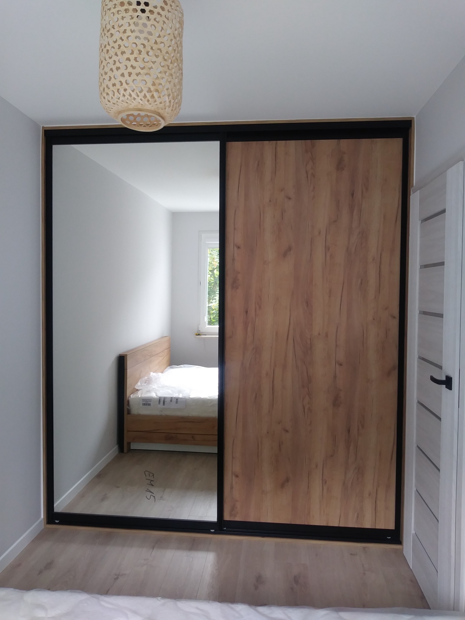 Szafa Lustro + dekor drewnopodobny