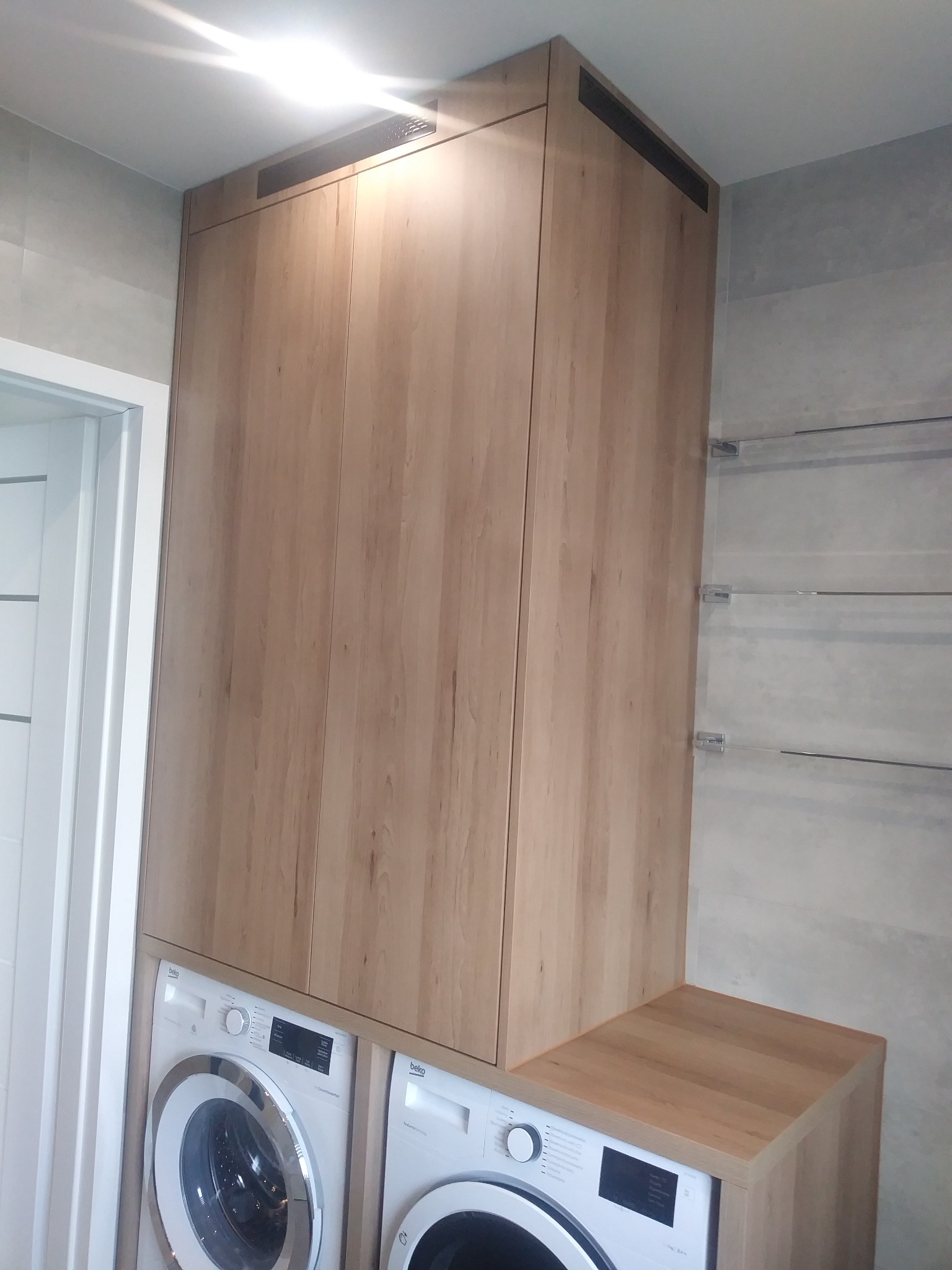 Zabudowa pralki / suszarki oraz piecyka gazowego