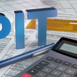 Rozliczenia roczne PIT krajowe i zagraniczne, zwrot podatku z zagranicy. Sporządzamy korekty zeznań z lat ubiegłych.