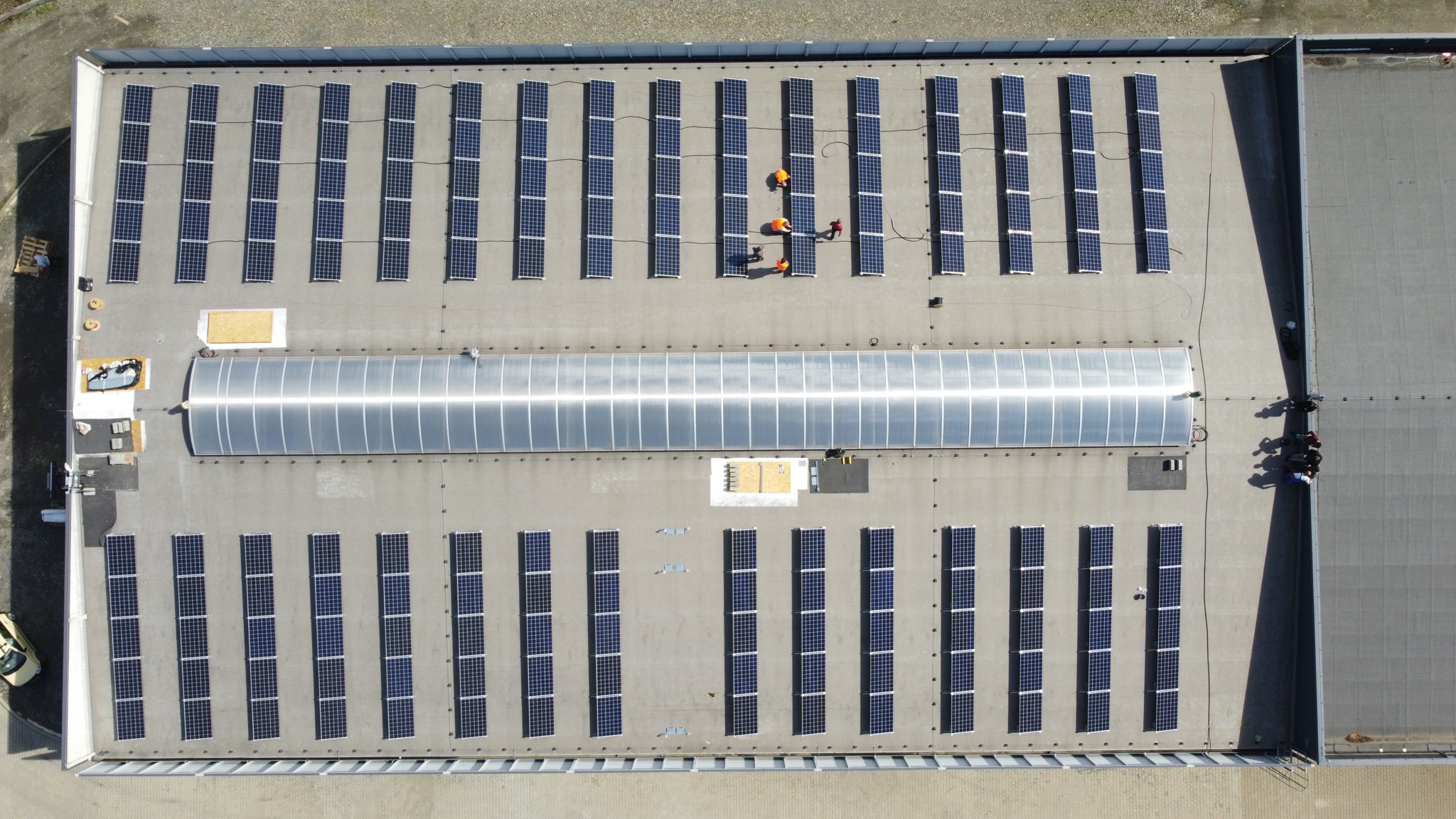 instalacja z balastem na membranie.