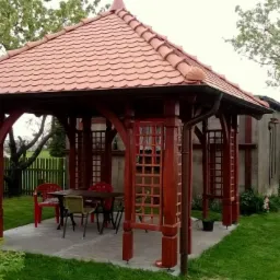 wykonanie altany drewnianej