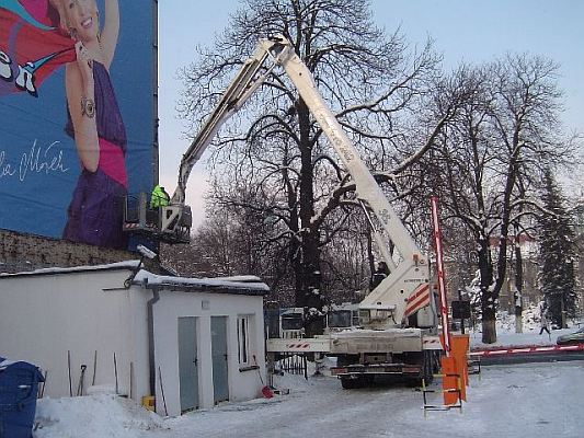 Wynajem podnośników koszowych Śląsk,Małopolska.