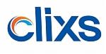 Niebieskie logo firmy Clixs z pomarańczowo-błękitnym elementem graficznym w kształcie półksiężyca nad literą 'c'.