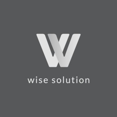 Graficzne logo firmy 'wise solution' z stylizowaną literą W w odcieniach szarości na ciemnoszarym tle.