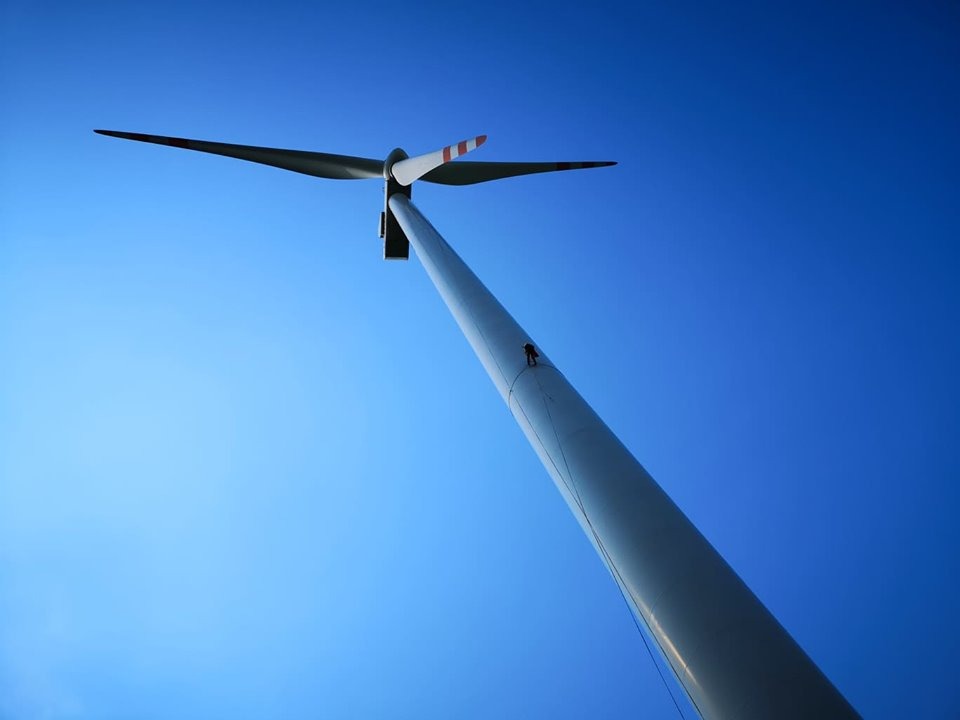 Prace na turbinach wiatrowych