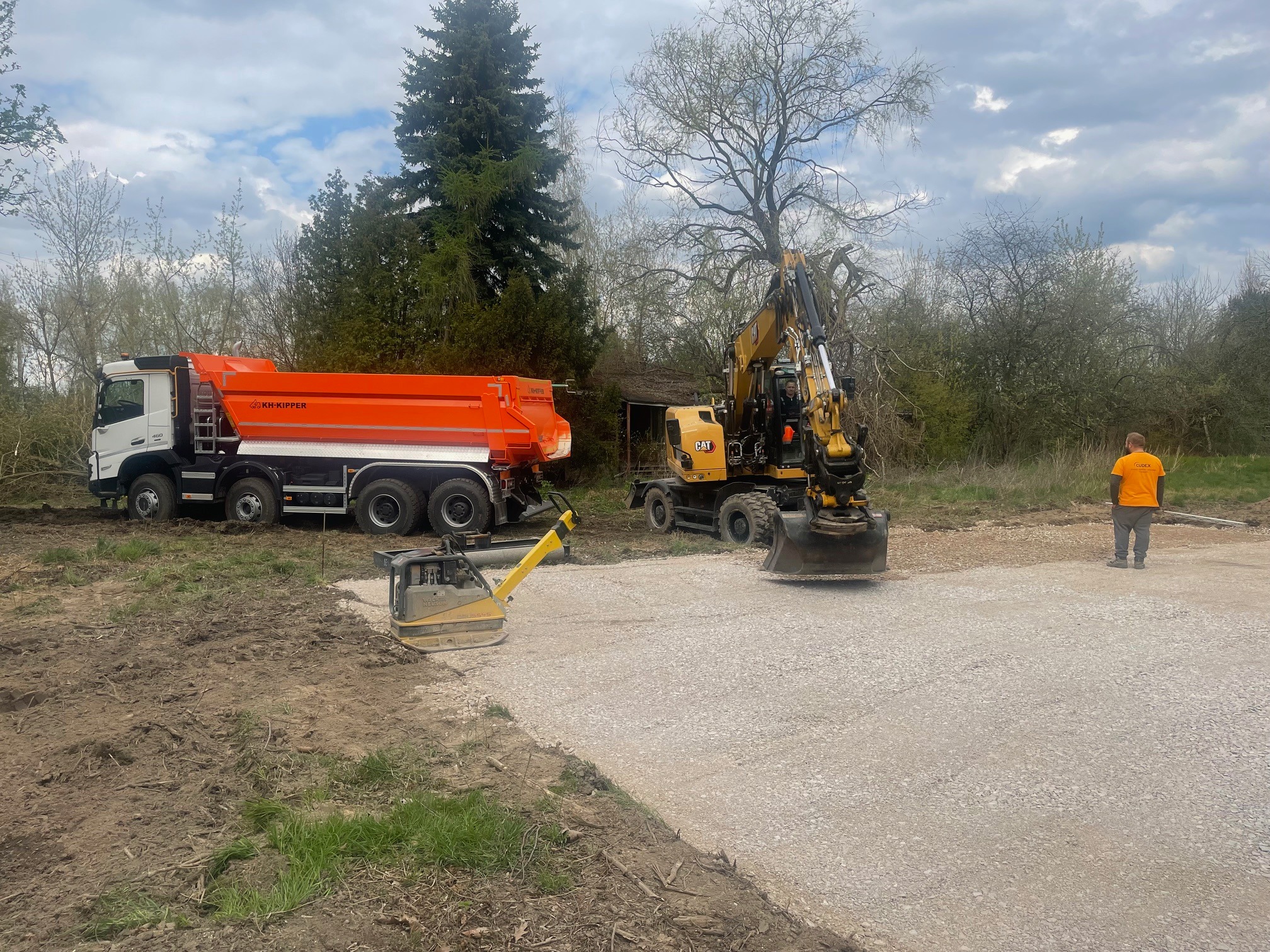 Wykonanie nośnej podbudowy pod płytę fundamentową